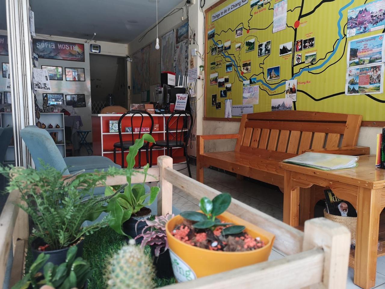 Sofia Hostel Chiang Rai Bagian luar foto